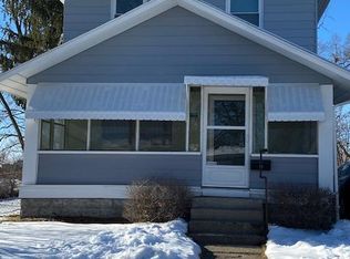 719 Spring Ave NE, Grand Rapids, MI 49503