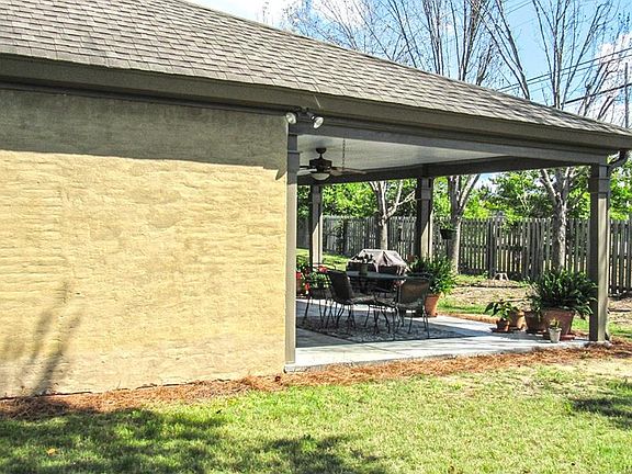 4th image of 8506 Carillion Pl