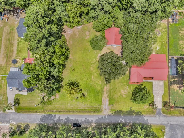 105 Young Dr, Summerville, SC 29483