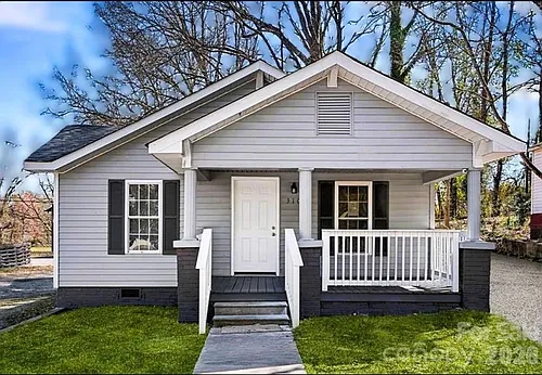 310 Pineview St Photo 1