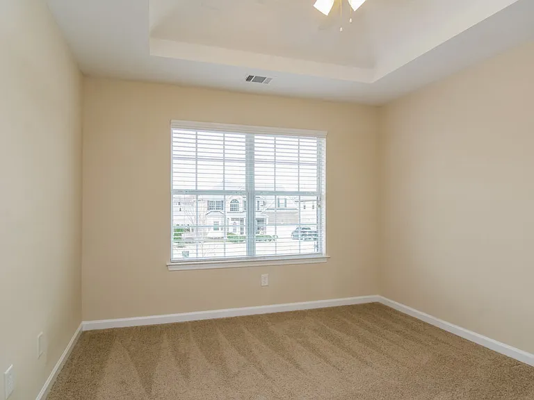 4940 Hopewell Manor Dr — Photo 17