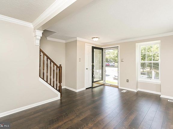 3rd image of 1427 Tarragon Ct