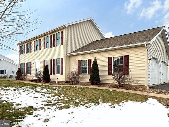 4th image of 1039 E Springfield Dr