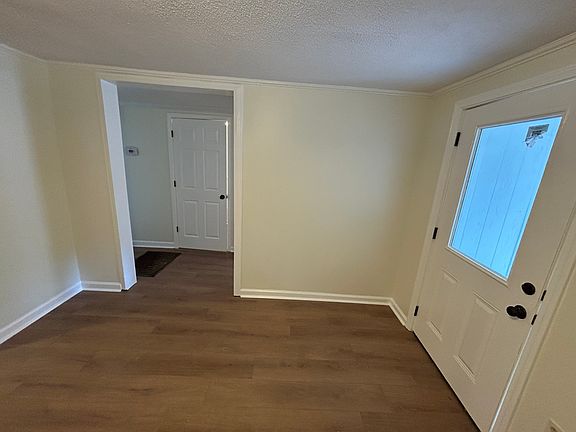 3rd image of 206 County Road 403