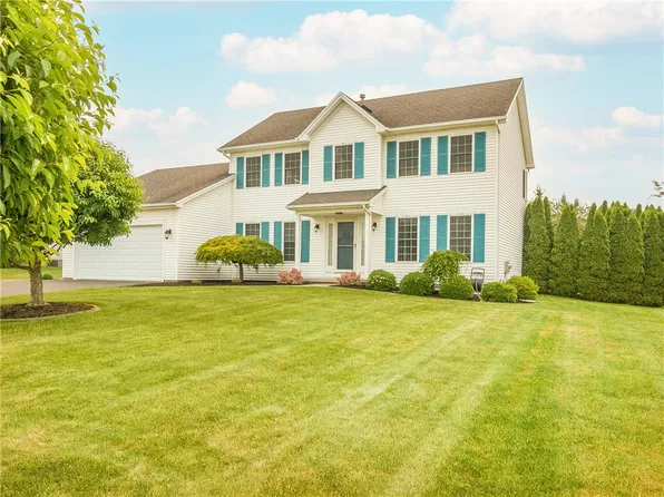 98 Carrie Marie Ln, Hilton, NY 14468