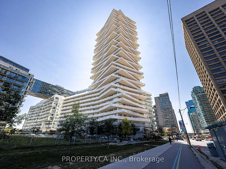 15 Queens Quay E #2203 — Photo 33