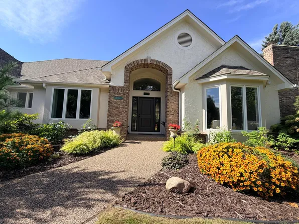 10725 Purdey Rd, Eden Prairie, MN 55347