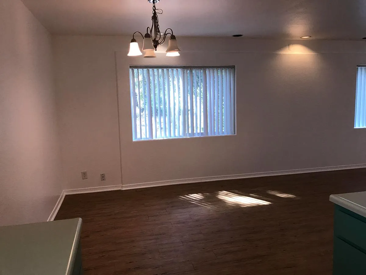3 bed, 1484 sqft, $1,700 — Photo 2