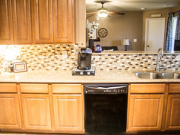 4th image of 612 E Juniper Ln