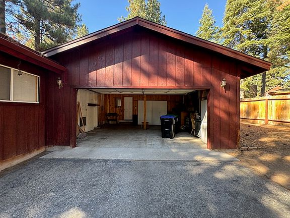 5th image of 1827 Gentian Cir