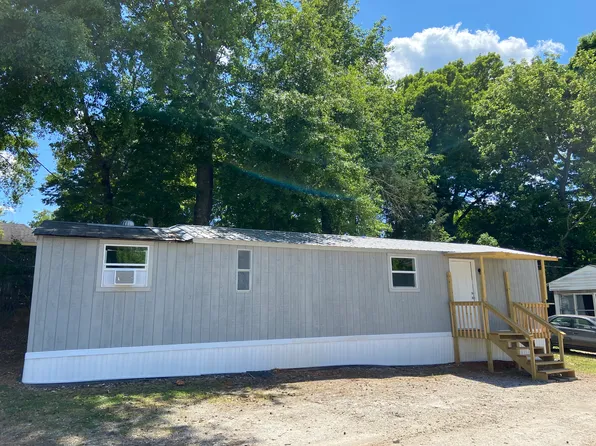 25 Hindman St, Pelzer, SC 29669