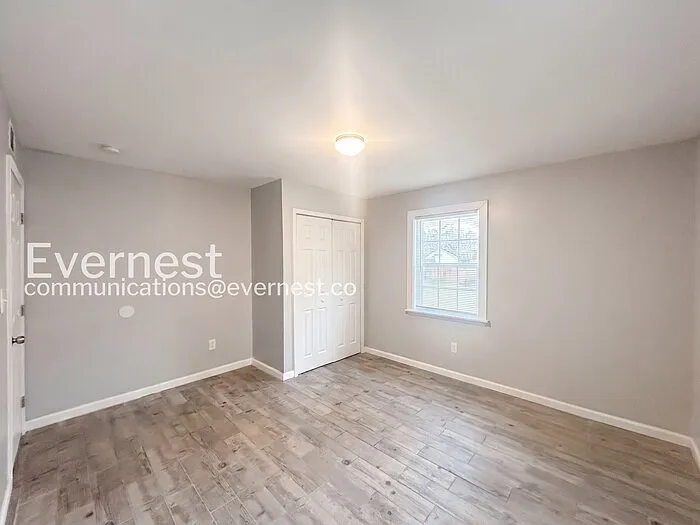 1408 Lyle Ave #A — Photo 11