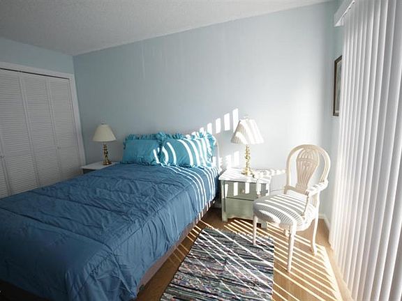 4th image of 28 Carteret Ave #B5