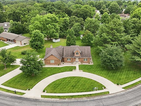 3rd image of 1026 Northwood Dr