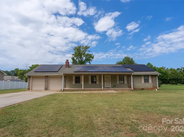 7125 Bisaner St, Charlotte, NC 28269