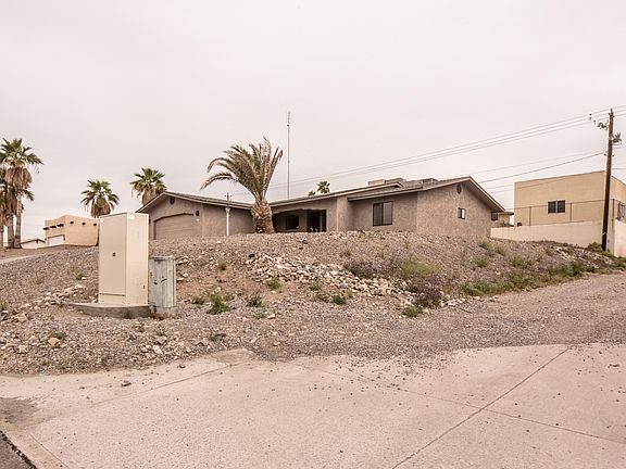 2nd image of 810 Acoma Blvd S