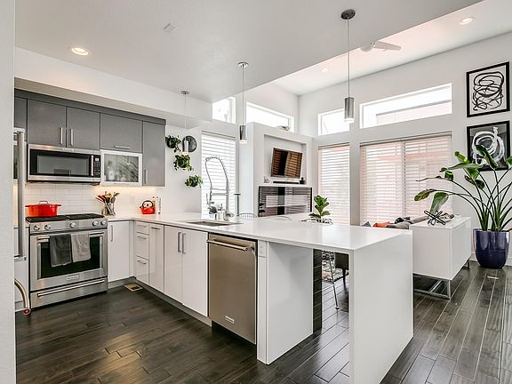 3rd image of 3034 N Wilson Ct #1