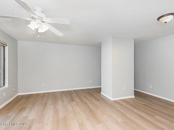 4th image of 3565 Sable Palm Ln Unit E