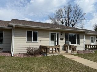 650 12th St, Windom, MN 56101