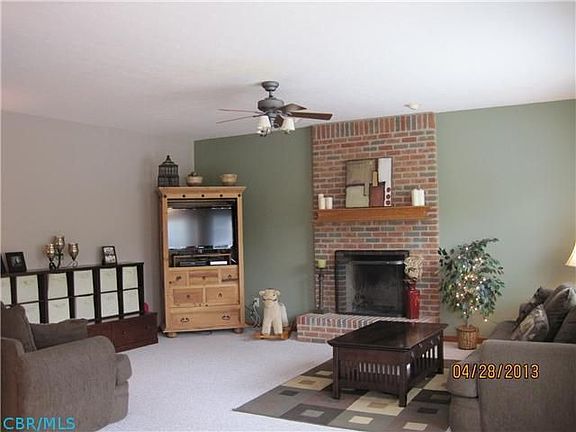 3rd image of 7580 Windsor Dr