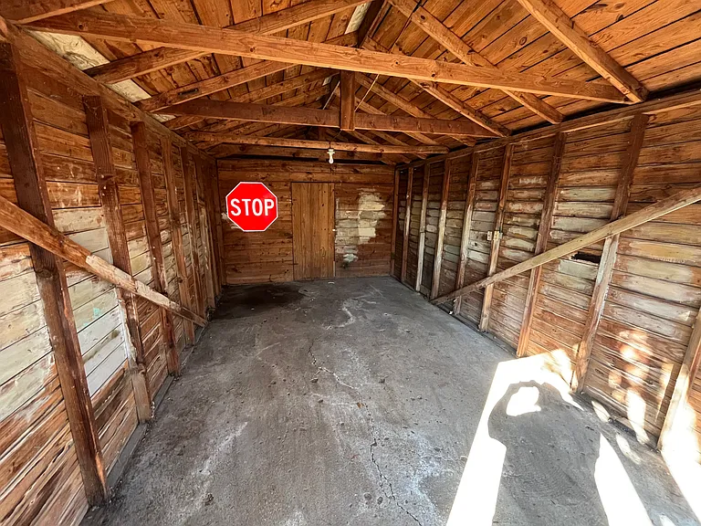 1319 Hansboro Ave — Photo 16