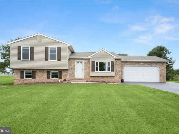 2661 Dotsons Ridge Rd, Mount Airy, MD 21771