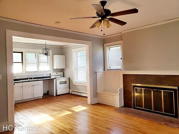 5th image of 823 18th St Unit 1S