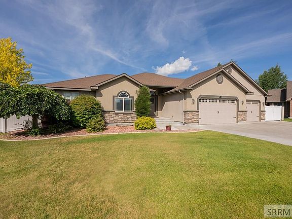 3rd image of 4150 Silverado Cir
