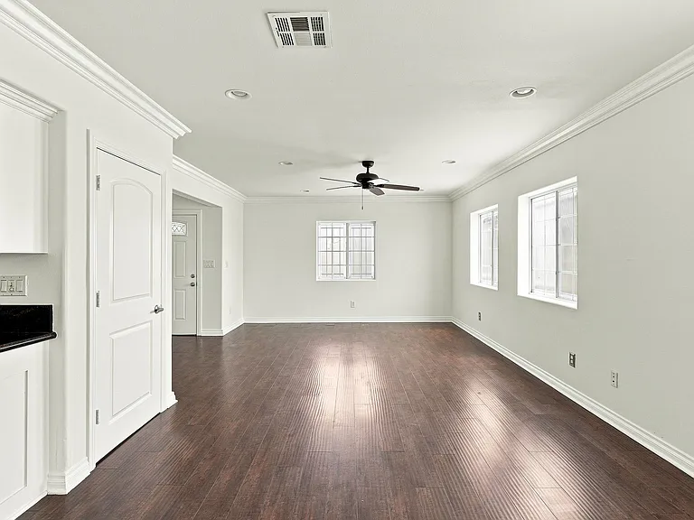 246 E Gage Ave — Photo 6