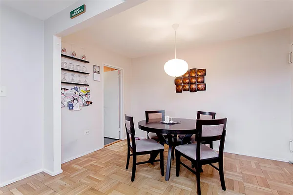 Sold by Douglas Elliman | media 21