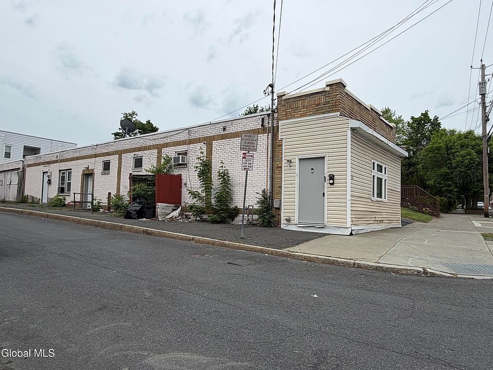 1st image of 150 2nd Avenue