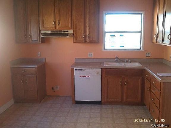 3rd image of 15459 Graystone Ave