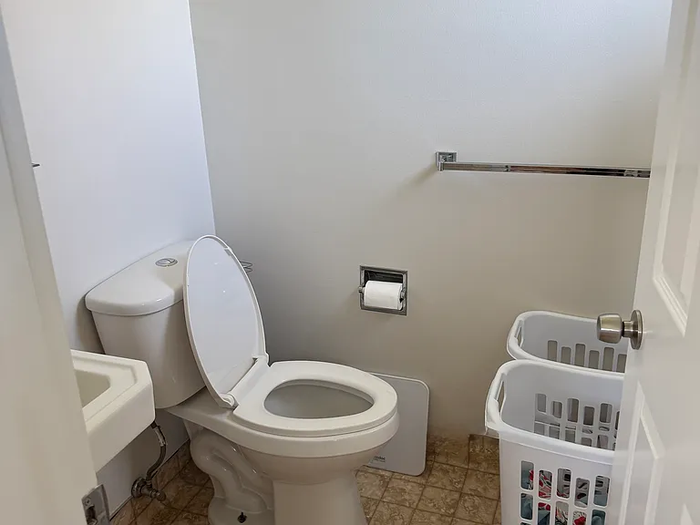 3472 Gramercy Ave — Photo 21