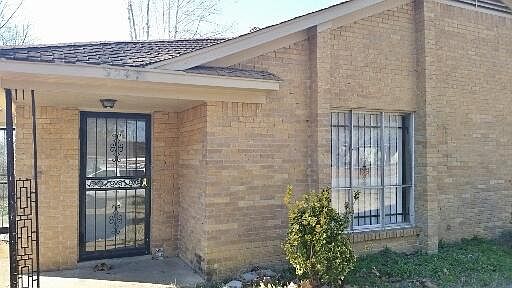 1st image of 3247 Forest Glen St