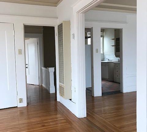 3rd image of 1809 Balboa St
