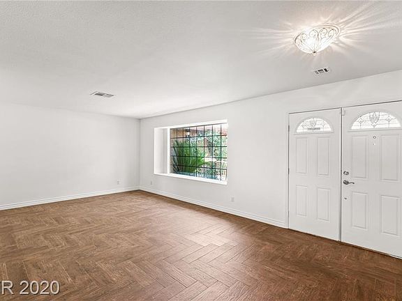 4th image of 3249 S Torrey Pines Dr