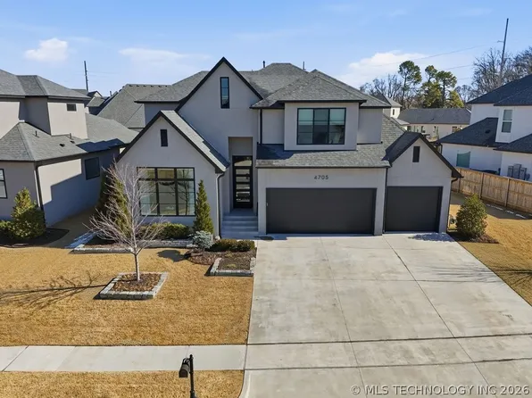 4705 S Retana Ave, Broken Arrow, OK 74011