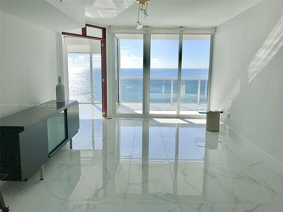3rd image of 19111 Collins Ave #2502-LPH02