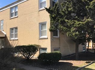 8519 W Cermak Rd, North Riverside, IL 60546