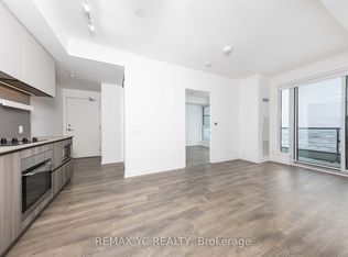 898 Portage Pkwy #5512, Vaughan, ON L4K 0J6