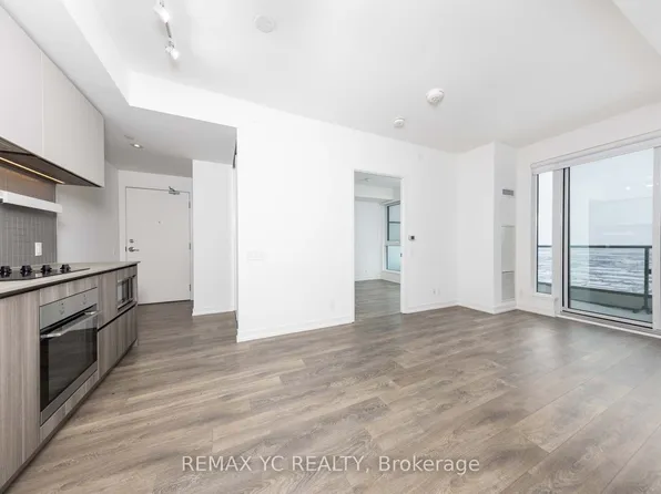 898 Portage Pkwy, Vaughan, ON
