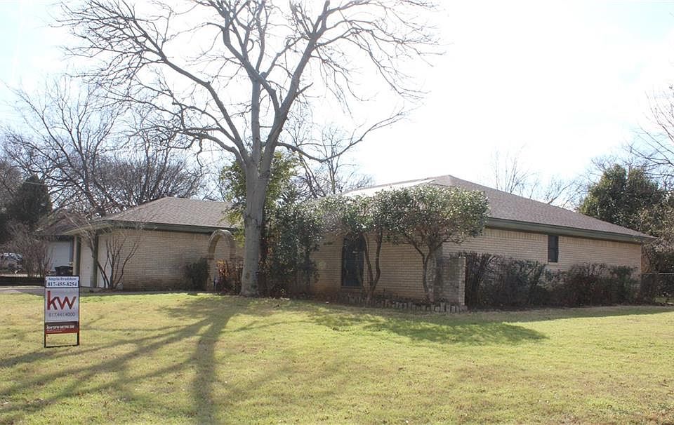 2nd image of 1300 Andante Dr