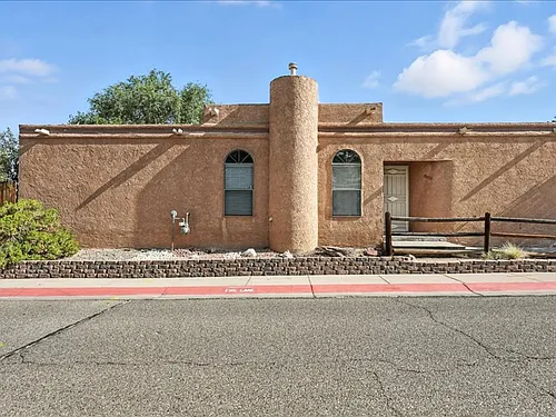 7901 Cockatoo Ln NE Photo 1