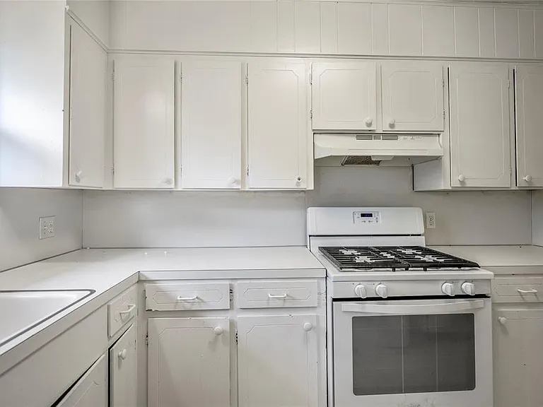 3532 Midwest Dr #C — Photo 11