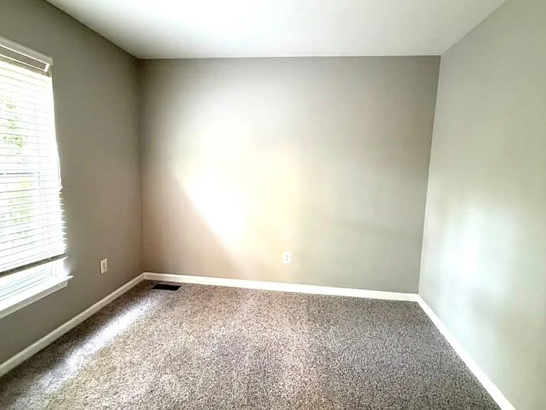 43416 Sperrin Ct — Photo 12