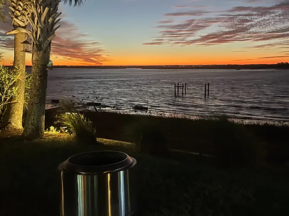 702 Someruelus St, Fernandina Beach, FL 32034