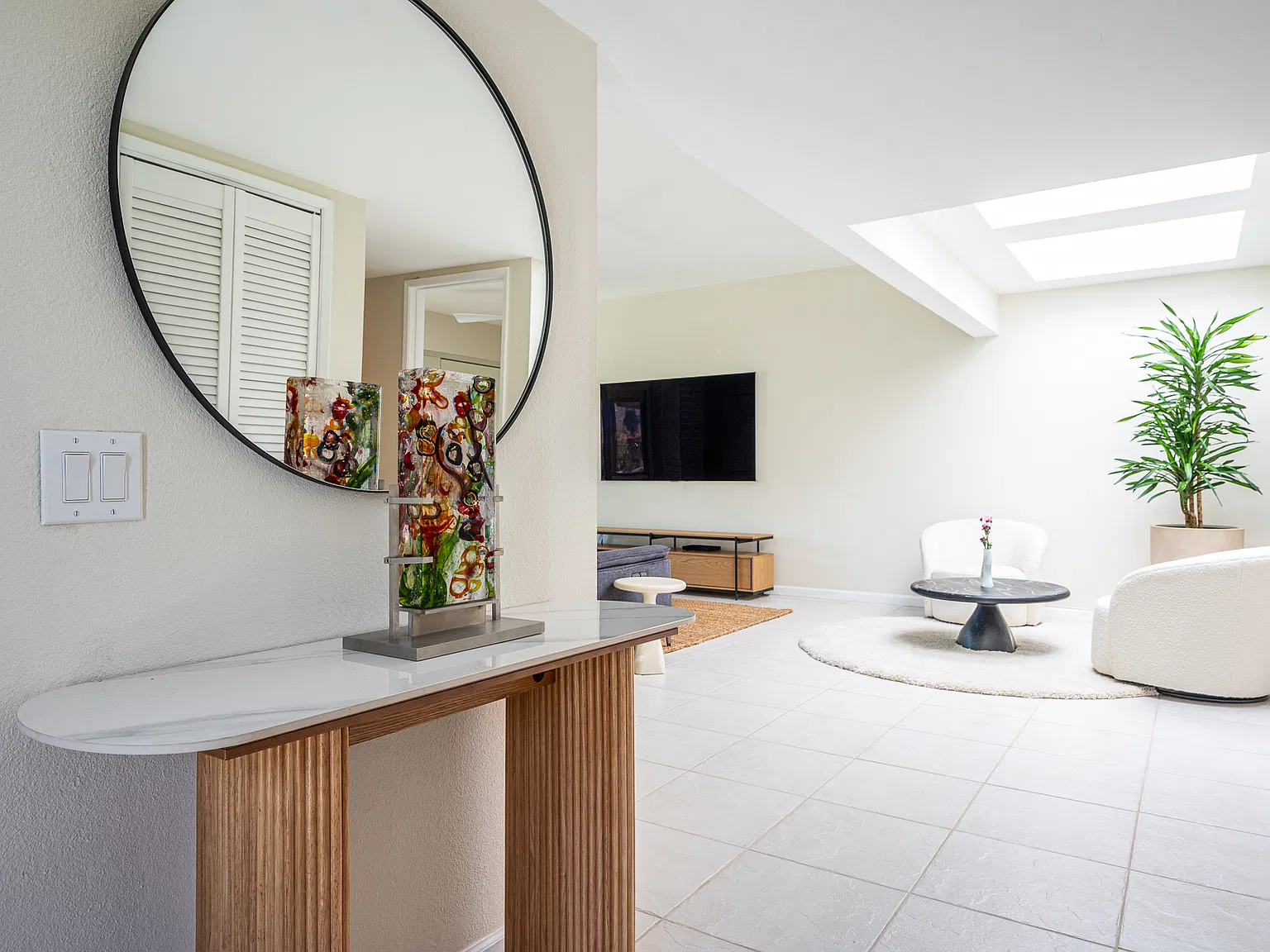 3 bed, 1700 sqft, $6,500 — Photo 3