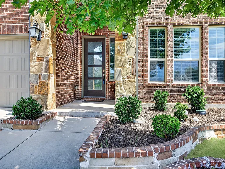 10920 Calvert Pl — Photo 3