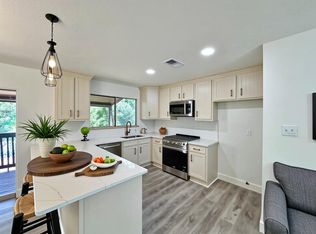 2047 Aspen Glade Dr, Kingwood, TX 77339