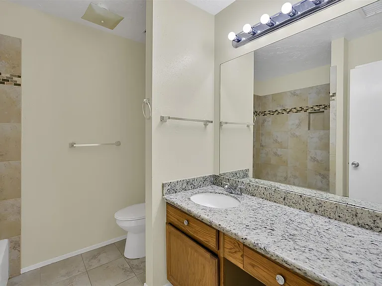 4311 Owens Creek Ln — Photo 14